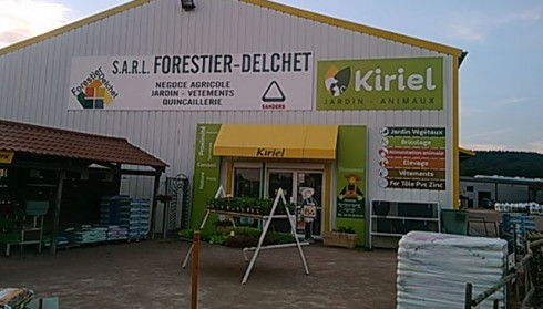 FORESTIER DELCHET - KIRIEL LE-MAYET-DE-MONTAGNE